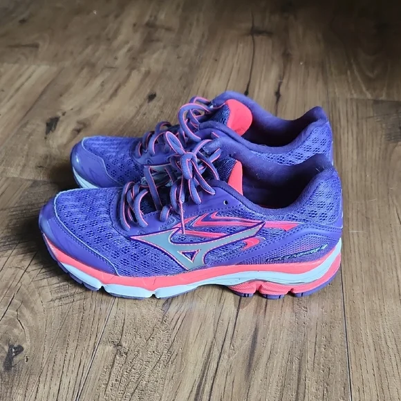 Mizuno Women's Athletic Shoes in Purple and Coral - Picture 3 of 5